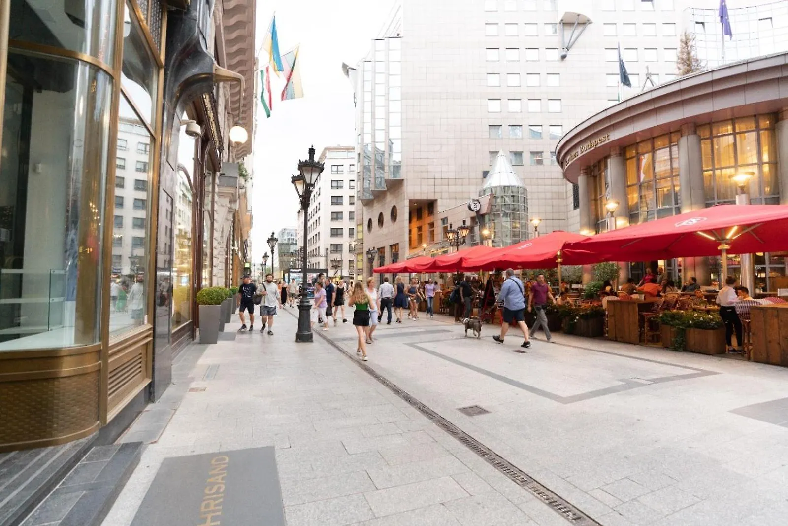 Vaci Utca Street Full Centrum Budapeste Hungria